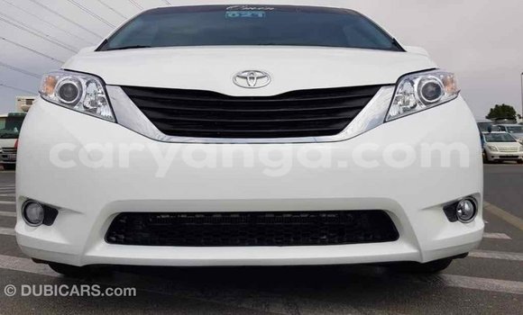 Buy Import Toyota Sienna White Car in Import - Dubai in Malawi Buy Import Toyota Sienna White Car in Import - Dubai in Malawi
