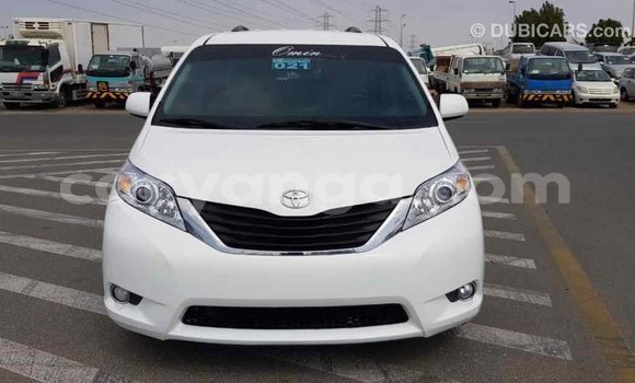 Buy Import Toyota Sienna White Car in Import - Dubai in Malawi Buy Import Toyota Sienna White Car in Import - Dubai in Malawi