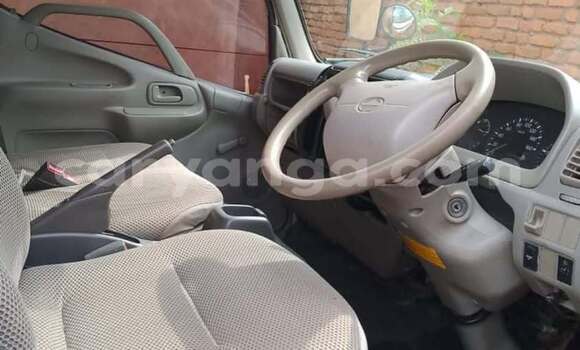 Buy Used Hino Dutro White Truck in Lilongwe in Malawi Buy Used Hino Dutro White Truck in Lilongwe in Malawi