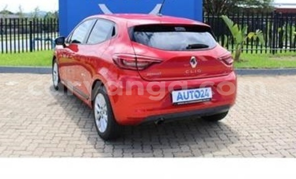 Buy Used Renault Clio Red Car in Lilongwe in Malawi Buy Used Renault Clio Red Car in Lilongwe in Malawi