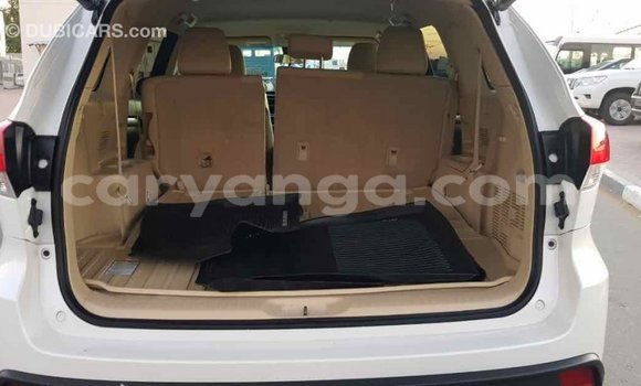 Nunua Imported Toyota Highlander White Gari ndani ya Import - Dubai nchini Malawi Nunua Imported Toyota Highlander White Gari ndani ya Import - Dubai nchini Malawi