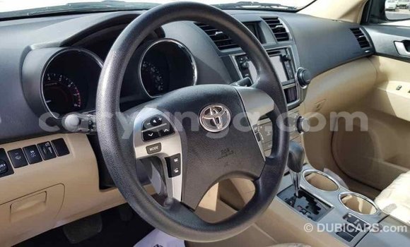 Nunua Imported Toyota Highlander Black Gari ndani ya Import - Dubai nchini Malawi Nunua Imported Toyota Highlander Black Gari ndani ya Import - Dubai nchini Malawi
