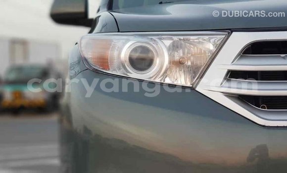 Buy Import Toyota Highlander Green Car in Import - Dubai in Malawi Buy Import Toyota Highlander Green Car in Import - Dubai in Malawi