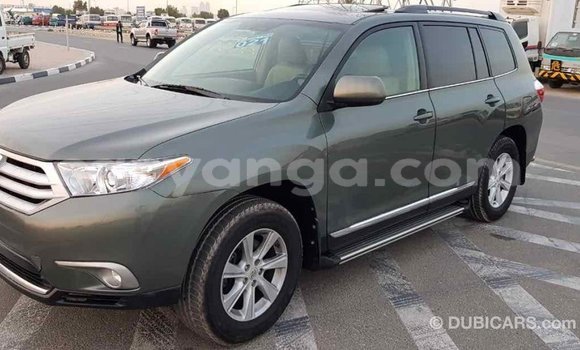 Buy Import Toyota Highlander Green Car in Import - Dubai in Malawi Buy Import Toyota Highlander Green Car in Import - Dubai in Malawi