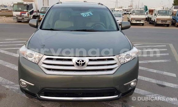 Buy Import Toyota Highlander Green Car in Import - Dubai in Malawi Buy Import Toyota Highlander Green Car in Import - Dubai in Malawi