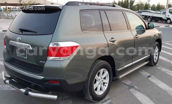 Buy Import Toyota Highlander Green Car in Import - Dubai in Malawi Buy Import Toyota Highlander Green Car in Import - Dubai in Malawi
