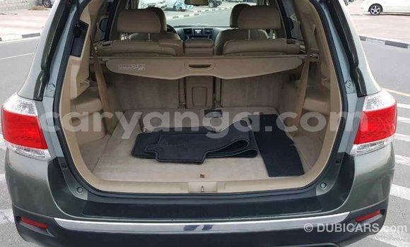 Buy Import Toyota Highlander Green Car in Import - Dubai in Malawi Buy Import Toyota Highlander Green Car in Import - Dubai in Malawi