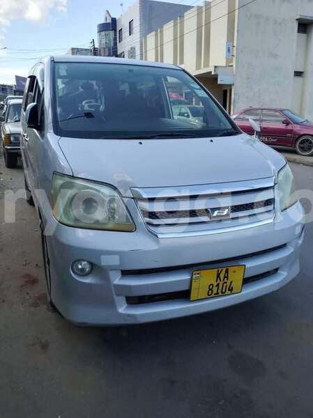 Big with watermark toyota noah malawi blantyre 15861