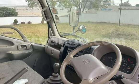 Buy Used Hino 300 Series Blue Truck in Blantyre in Malawi Buy Used Hino 300 Series Blue Truck in Blantyre in Malawi