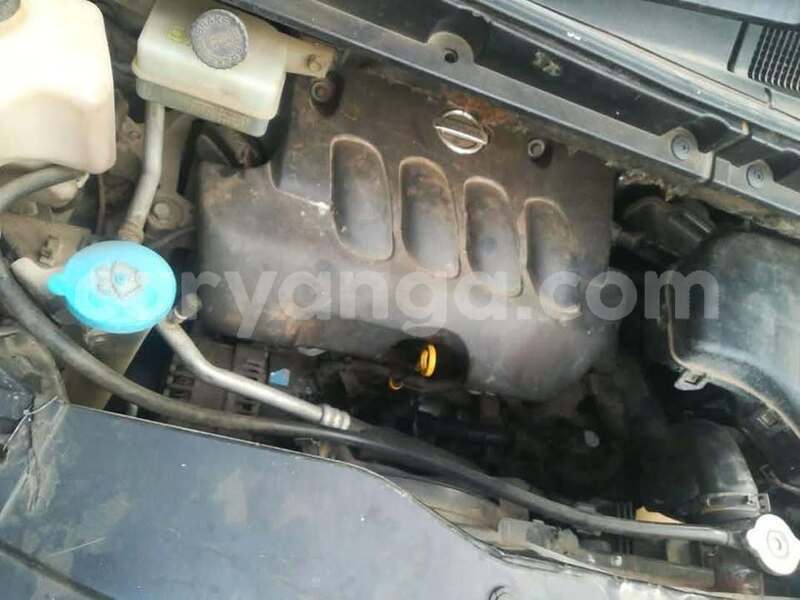 Big with watermark nissan serena malawi blantyre 15867