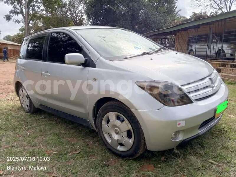 Big with watermark toyota ist malawi blantyre 15872