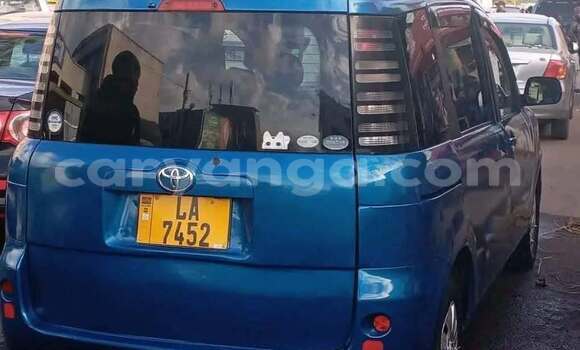 Buy Used Toyota Sienta Blue Car in Blantyre in Malawi Buy Used Toyota Sienta Blue Car in Blantyre in Malawi