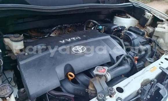 Buy Used Toyota Sienta White Car in Blantyre in Malawi Buy Used Toyota Sienta White Car in Blantyre in Malawi