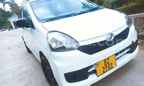 Buy Used Daihatsu Mira White Car in Blantyre in Malawi Buy Used Daihatsu Mira White Car in Blantyre in Malawi
