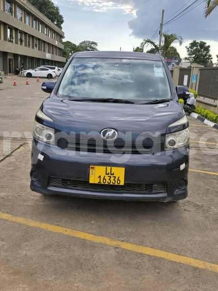 Big with watermark toyota voxy malawi blantyre 15885
