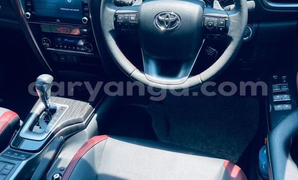 Nunua Imported Toyota Fortuner Black Gari ndani ya Lilongwe nchini Malawi Nunua Imported Toyota Fortuner Black Gari ndani ya Lilongwe nchini Malawi