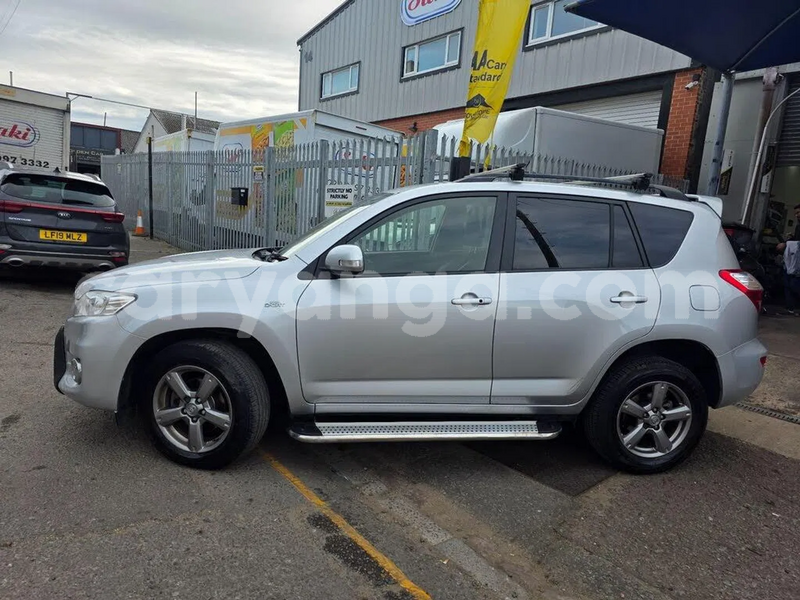 Big with watermark toyota rav4 malawi lilongwe 16033