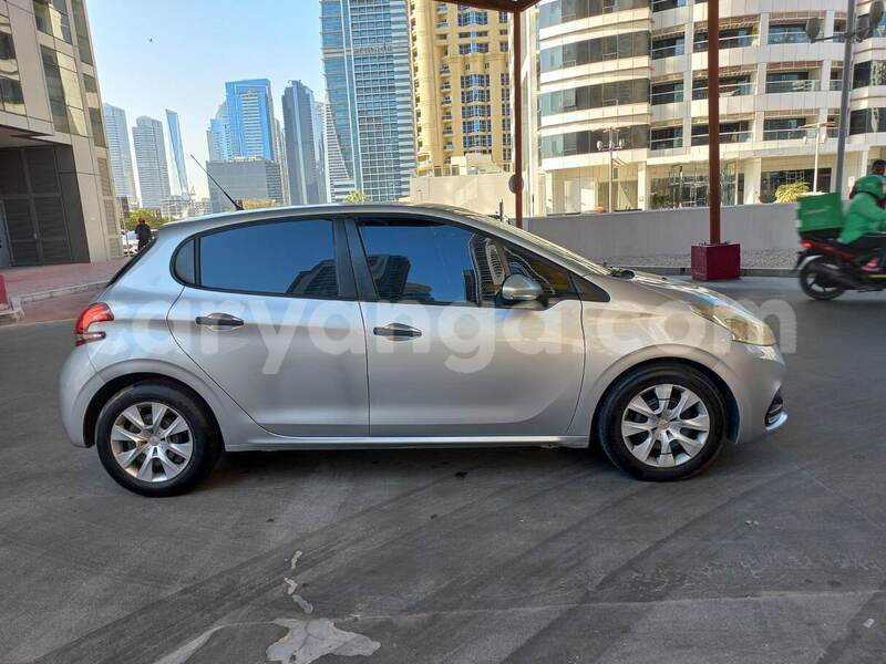 Big with watermark peugeot 208 malawi lilongwe 16034