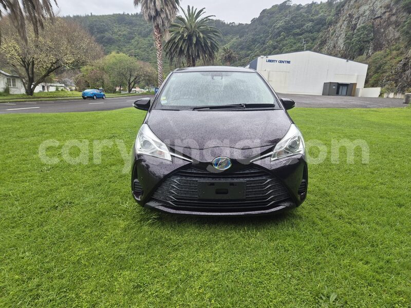 Big with watermark toyota vitz malawi lilongwe 16035