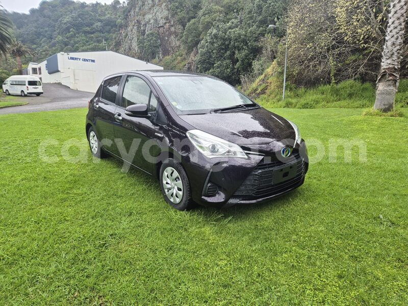 Big with watermark toyota vitz malawi lilongwe 16035