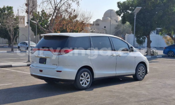 Buy Used Toyota Previa White Car in Lilongwe in Malawi Buy Used Toyota Previa White Car in Lilongwe in Malawi