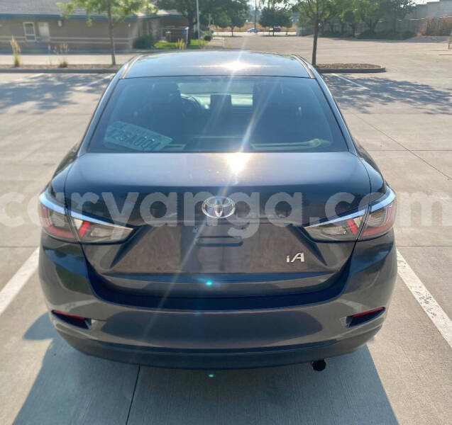 Big with watermark toyota yaris malawi lilongwe 16045