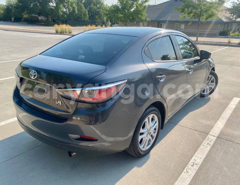 Big with watermark toyota yaris malawi lilongwe 16045