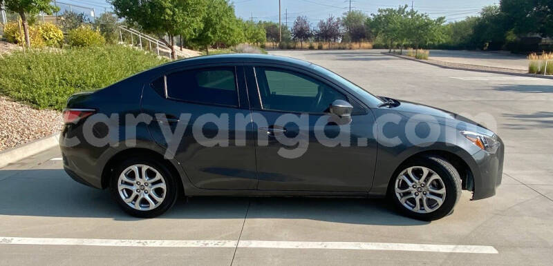 Big with watermark toyota yaris malawi lilongwe 16045