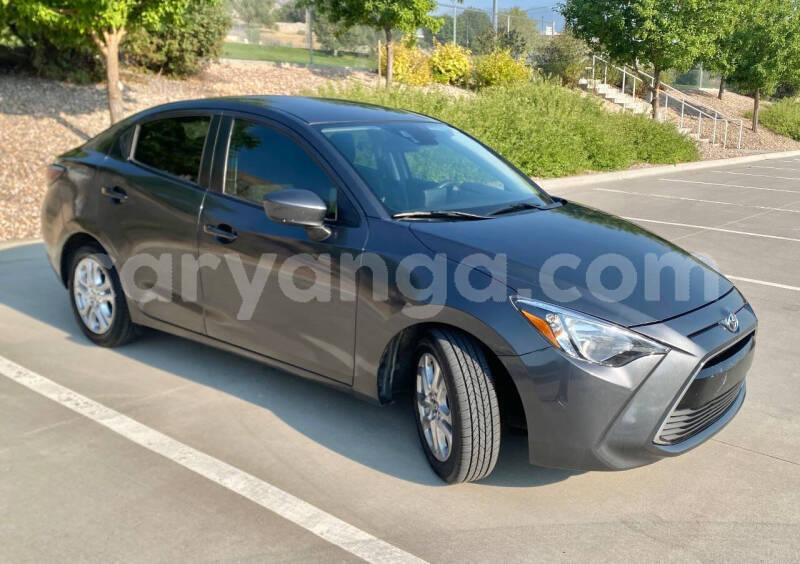 Big with watermark toyota yaris malawi lilongwe 16045