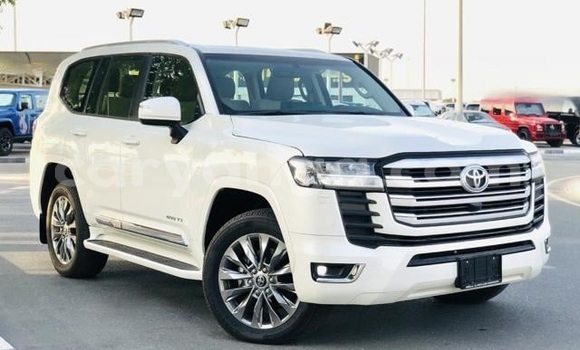 Nunua Ilio tumika Toyota Land Cruiser White Gari ndani ya Chilumba nchini Karonga Nunua Ilio tumika Toyota Land Cruiser White Gari ndani ya Chilumba nchini Karonga