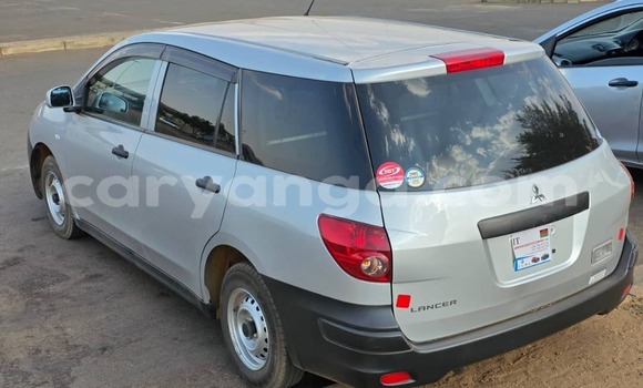 Acheter Neuf Voiture Mitsubishi Lancer Gris à Lilongwe, Malawi Acheter Neuf Voiture Mitsubishi Lancer Gris à Lilongwe, Malawi