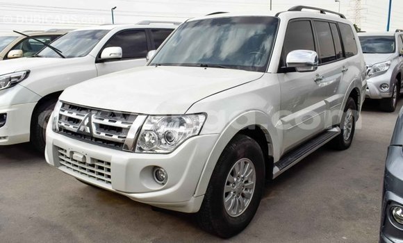 Nunua Imported Mitsubishi Pajero White Gari ndani ya Import - Dubai nchini Malawi Nunua Imported Mitsubishi Pajero White Gari ndani ya Import - Dubai nchini Malawi