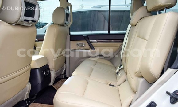Nunua Imported Mitsubishi Pajero White Gari ndani ya Import - Dubai nchini Malawi Nunua Imported Mitsubishi Pajero White Gari ndani ya Import - Dubai nchini Malawi