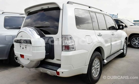 Nunua Imported Mitsubishi Pajero White Gari ndani ya Import - Dubai nchini Malawi Nunua Imported Mitsubishi Pajero White Gari ndani ya Import - Dubai nchini Malawi