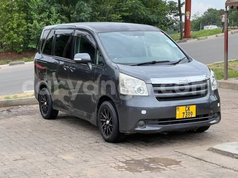 Big with watermark toyota noah malawi lilongwe 16090