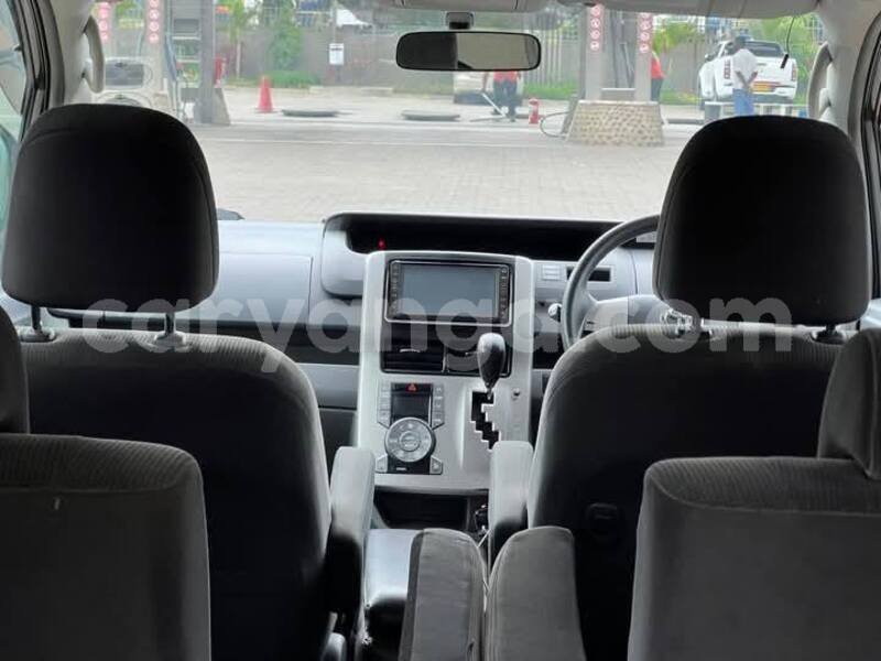 Big with watermark toyota noah malawi lilongwe 16090