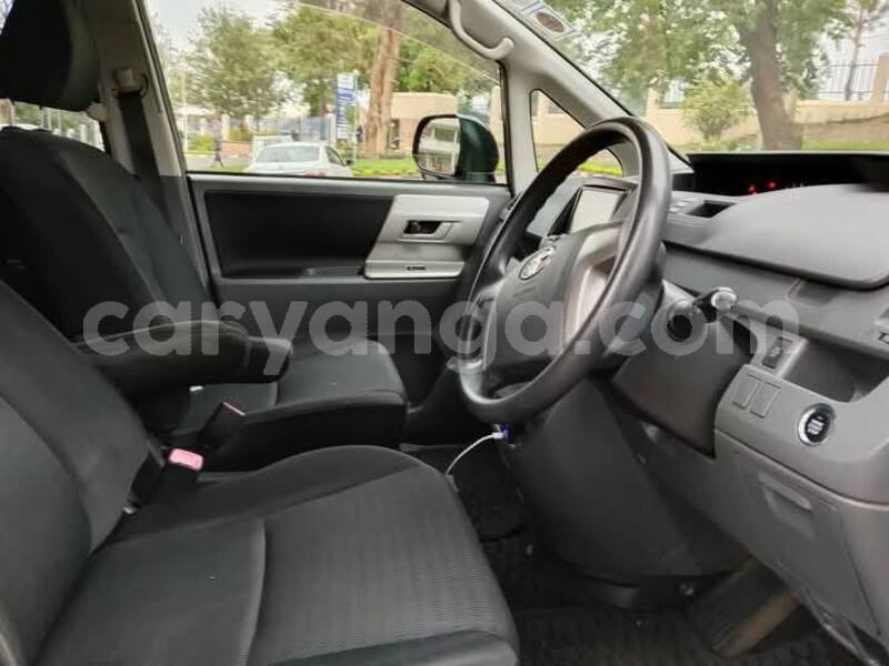 Big with watermark toyota voxy malawi lilongwe 16096