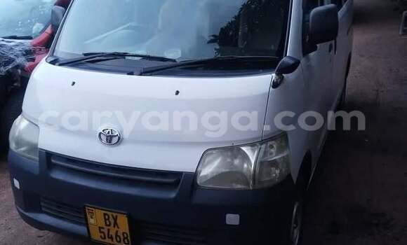 Buy Used Toyota Hiace White Car in Lilongwe in Malawi Buy Used Toyota Hiace White Car in Lilongwe in Malawi
