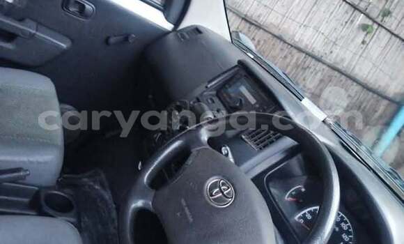 Buy Used Toyota Hiace White Car in Lilongwe in Malawi Buy Used Toyota Hiace White Car in Lilongwe in Malawi