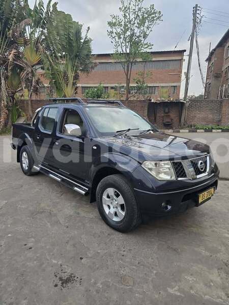 Big with watermark nissan navara malawi lilongwe 16100