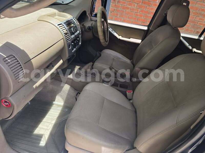 Big with watermark nissan navara malawi lilongwe 16100