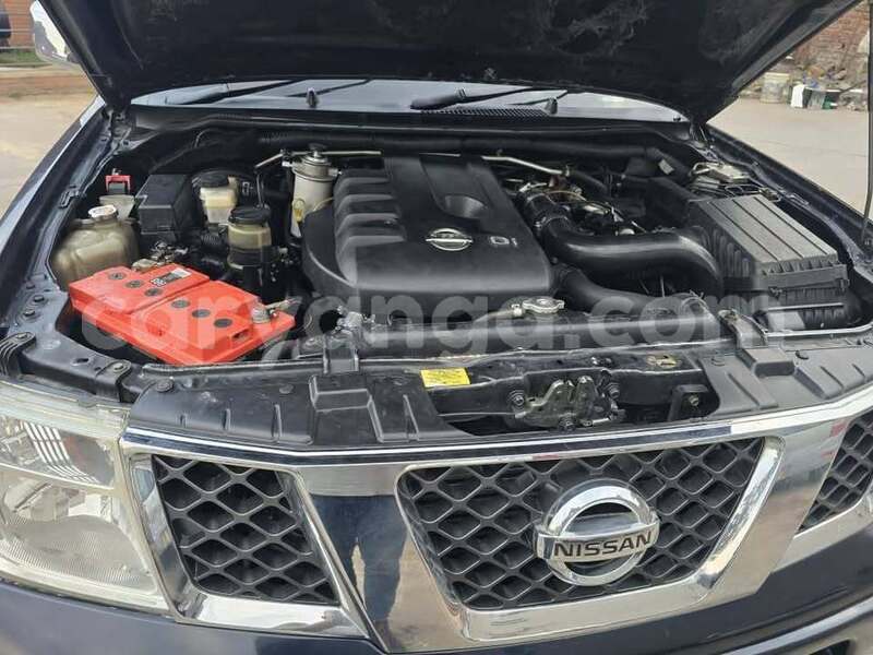 Big with watermark nissan navara malawi lilongwe 16100