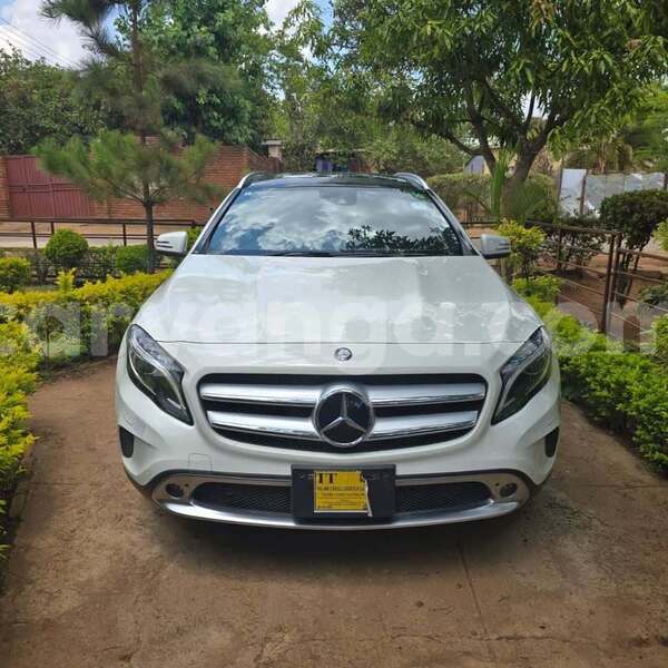 Big with watermark mercedes benz gla klasse malawi lilongwe 16114