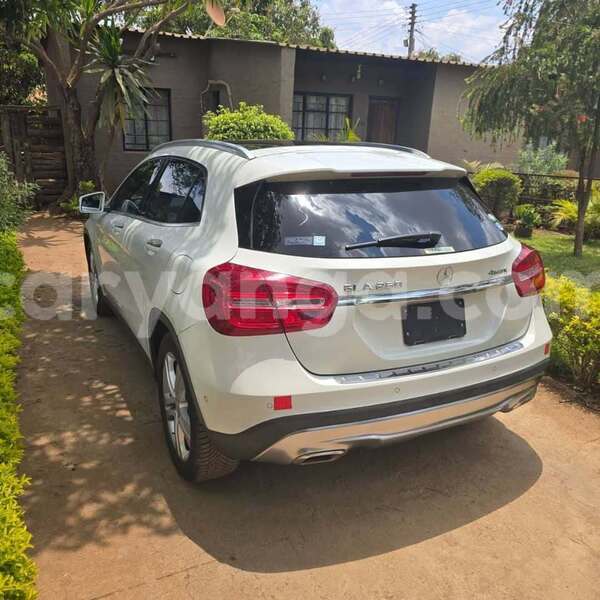 Big with watermark mercedes benz gla klasse malawi lilongwe 16114
