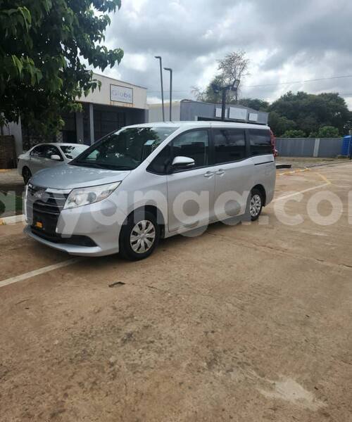 Big with watermark toyota noah malawi lilongwe 16119