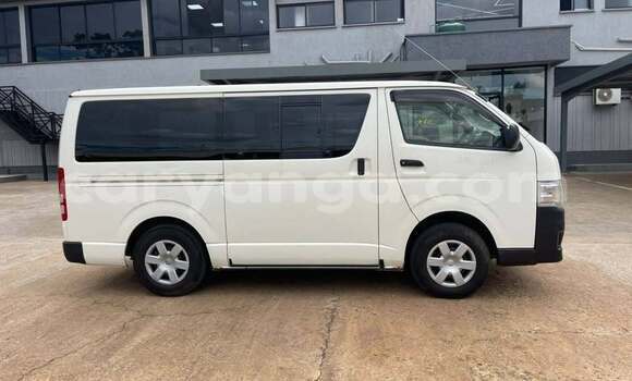 Buy Used Toyota Hiace White Car in Blantyre in Malawi Buy Used Toyota Hiace White Car in Blantyre in Malawi