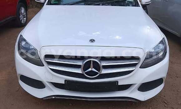 Buy Used Mercedes‒Benz C–Class White Car in Lilongwe in Malawi