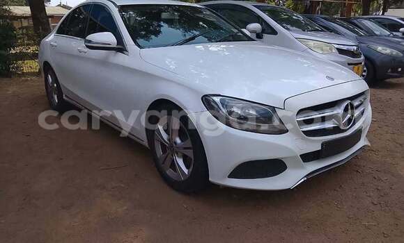 Buy Used Mercedes‒Benz C–Class White Car in Lilongwe in Malawi Buy Used Mercedes‒Benz C–Class White Car in Lilongwe in Malawi
