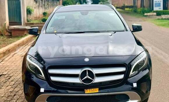 Buy Used Mercedes‒Benz GLA-klasse Black Car in Lilongwe in Malawi