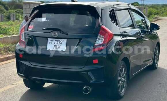 Buy Used Honda FIT White Car in Lilongwe in Malawi Buy Used Honda FIT White Car in Lilongwe in Malawi